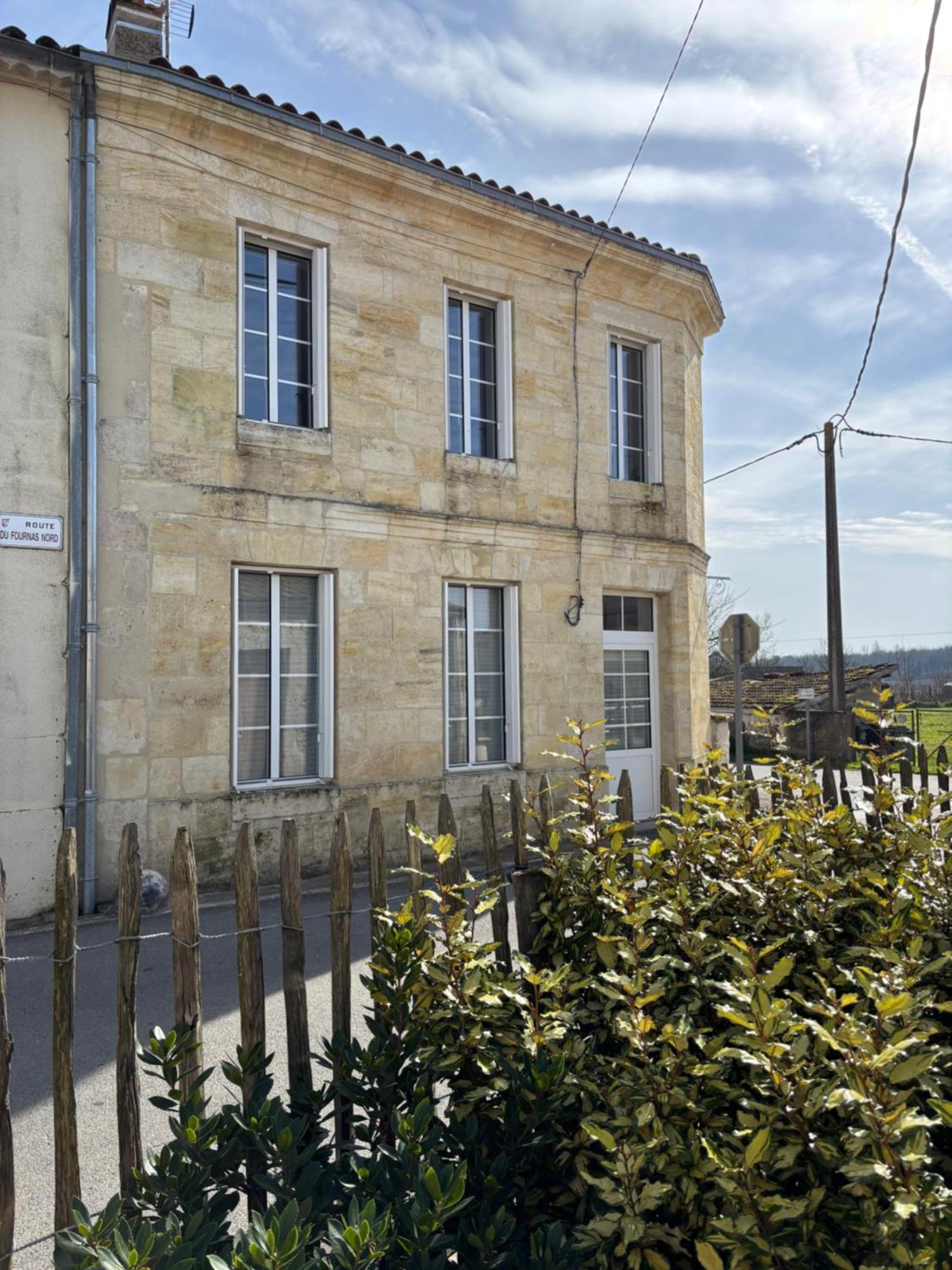 Holiday home Chateau La Fon Du Berger Saint-Sauveur (Gironde)